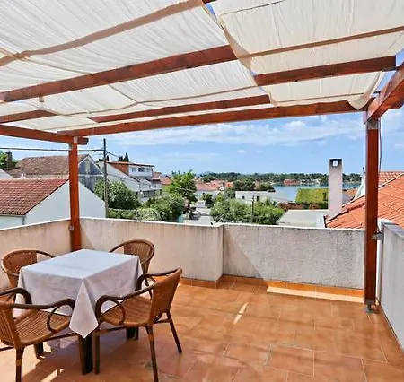Emilijana Apartamento *